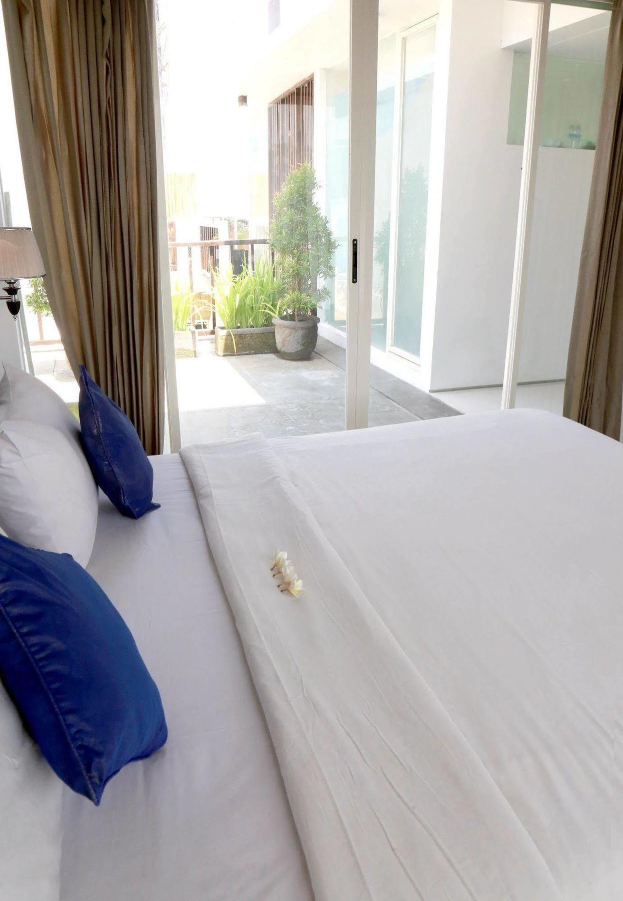 Grace And Milena Guesthouse クタ エクステリア 写真