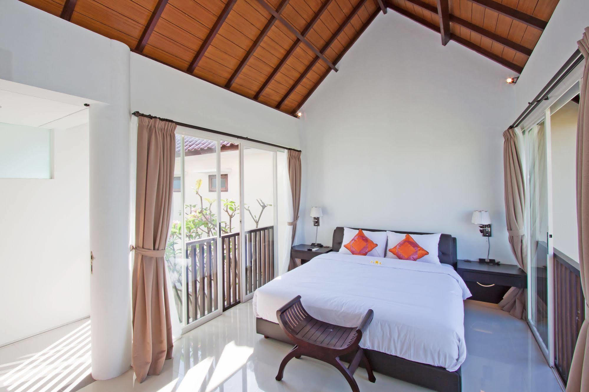 Grace And Milena Guesthouse クタ エクステリア 写真