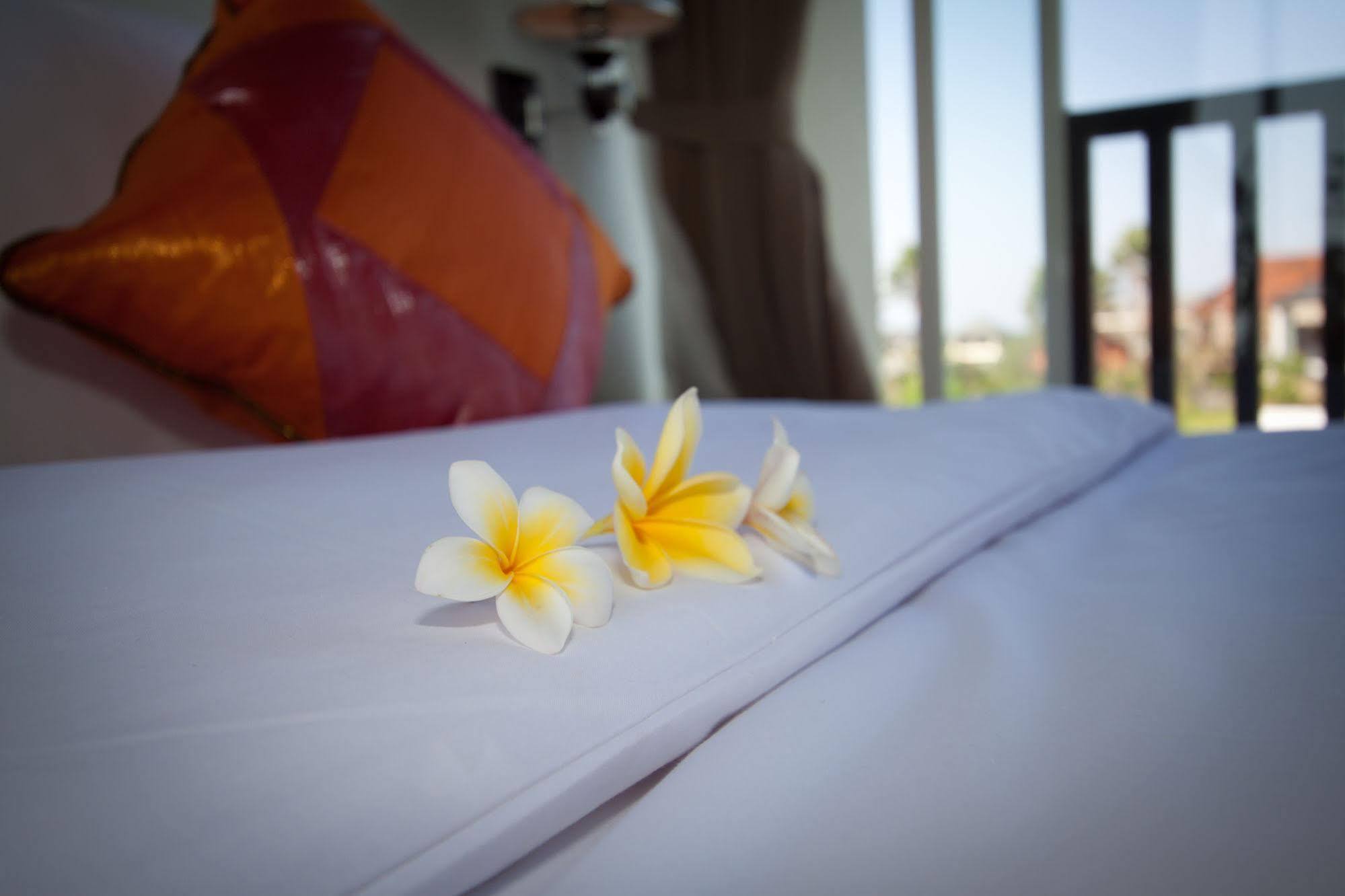 Grace And Milena Guesthouse クタ エクステリア 写真