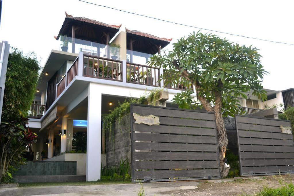Grace And Milena Guesthouse クタ エクステリア 写真